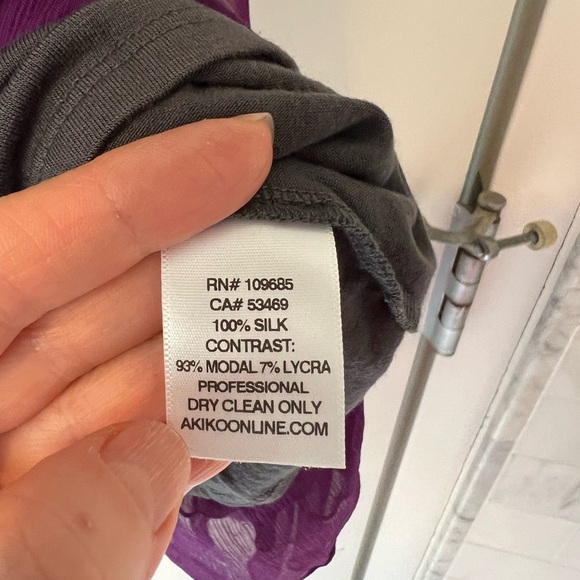 Miko Women’s Silk Tank Top - Picture 3 of 6